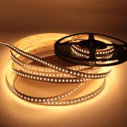 LED-Streifen flexibel 140 × 2835 LEDs – 20 W – 1777 lm/m – warmweiß 2700 K – CRI 90+ 24V DC 120°