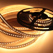 LED-Streifen flexibel 140 × 2835 LEDs – 20 W – 1777 lm/m – warmweiß 2700 K – CRI 90+ 24V DC 120°