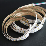 RGBW LED Strip – 56x Farbwechsel 5050 RGB LEDs & 56x weiße 5630 CRI90+ LEDs je Meter – 120° 24V DC