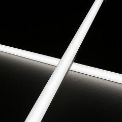 High-CRI LED-Lichtleiste Slim-Line max – diffus – 420 × 1808 LEDs – 20 W – 2300 lm/m – tageslichtweiß – CRI 95+ 24V DC 120°
