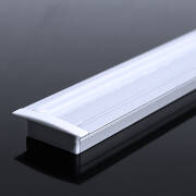 High-CRI Einbau LED-Leiste Inside max – klar – 420 × 1808 LEDs – 20 W – 2300 lm/m – tageslichtweiß – CRI 95+ 24V DC 120°
