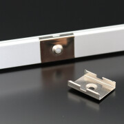 COB LED-Leiste Out-Line IP54 wasserdicht – diffus dimmbar – warmweiß 2700 K – CRI92 24V DC 180° – 528x LED Chips 12,5 W – 1172 lm/m