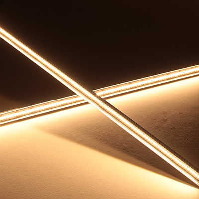 wasserdichte LED-Leiste "Out-Line IP54" transparent | 240x 2835 LEDs | 19 Watt - 1920 Lumen je Meter | warmweiß 3000K | CRI 90+ 24VDC 120° |
