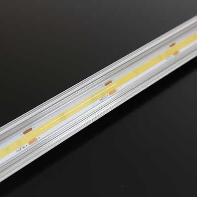 COB LED-Leiste "Out-Line IP54" wasserdicht | transparent | 528x LED Chips | 15 Watt - 1200 Lumen je Meter | warmweiß 2700K | CRI 90+ 24VDC 180° |