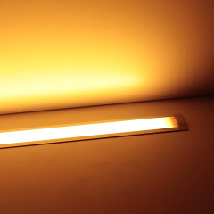 COB LED-Leiste Einbau Wet-Line IP54 wasserdicht – diffus dimmbar – warmweiß 2700 K – CRI92 24V DC 180° – 528x LED Chips 12,5 W – 1172 lm/m