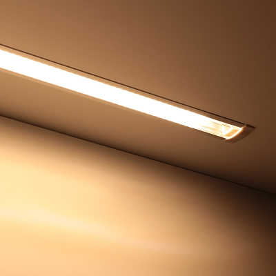 wasserdichte Einbau LED-Leiste "Wet-Line IP54" transparent | 240x 2835 LEDs | 19 Watt - 1920 Lumen je Meter | warmweiß 3000K | CRI 90+ 24VDC 120° |