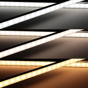 CCT dualweiß Slim-Line LED-Leiste 70 × 2835 LEDs – weiß 1076 lm/m – & 70 × 2835 LEDs – warmweiß 884 lm/m – 21 W – gesamt je Meter – diffus – CRI 90Ra – 120° 24V DC