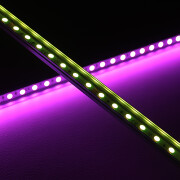 RGB LED-Leiste Slim-Line – klar – 96 × 5050 RGB LEDs – 680 Lumen – 19 W je Meter – 120° 24V DC