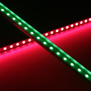 RGB LED-Leiste Slim-Line – klar – 96 × 5050 RGB LEDs – 680 Lumen – 19 W je Meter – 120° 24V DC