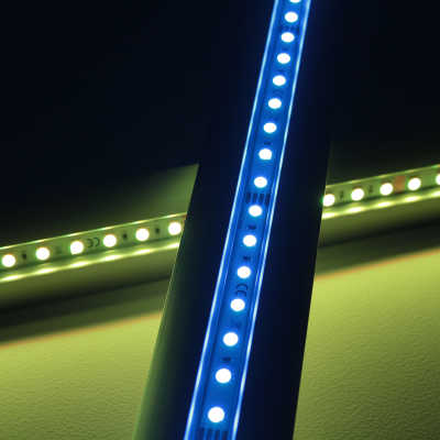 RGB LED-Leiste "Design-Line" | klar | 96x 5050 RGB LEDs - 680 Lumen - 19 Watt je Meter | 120° 24V DC |