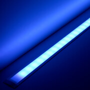 RGB LED-Leiste Inside zum Einbau – diffus – 96 × 5050 RGB LEDs – 680 Lumen – 19 W je Meter – 120° 24V DC