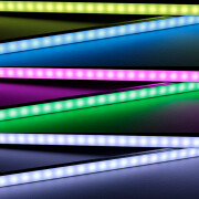 wasserdichte RGB LED-Leiste Out-Line IP54 – diffus – 96 × 5050 RGB LEDs – 680 Lumen – 19 W je Meter – 120° 24V DC