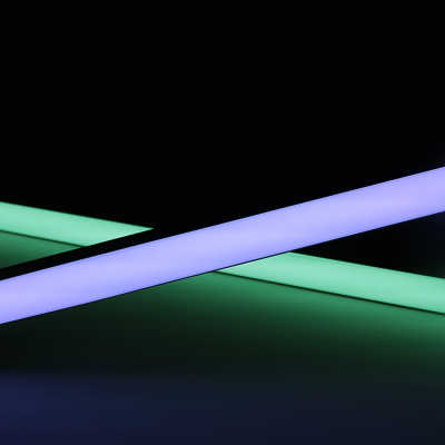 Triple Line RGBW LED Leiste "Surface max" | diffus | 70x mehrfarbige 5050 RGB LEDs & 140x weiße 2835 CRI90+ LEDs je Meter | 120° 24V DC |