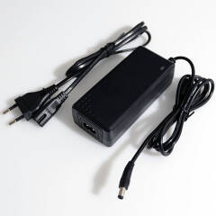RGBW LED Leisten Komplettset | diffus | Farbwechsel & warmweiß | incl. 24V Netzteil und Controller & Fernbedienung Wunschlänge 63cm | 42x RGB LEDs & 84x warmweiße LEDs | 20 Watt gesamt |