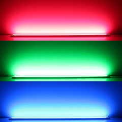 COB LED RGB Streifen – 840 LEDs – 690 Lumen – 15.8 W je Meter – 180° 24V DC