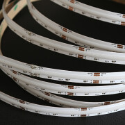 COB LED RGB Streifen – 840 LEDs – 690 Lumen – 15.8 W je Meter – 180° 24V DC