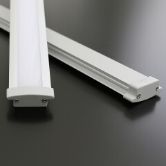 COB LED Einbauleuchte RGB Wet-Line IP54 wasserdicht – klar – 840x COB RGB LEDs – 690 Lumen – 15,8 W je Meter – 180° 24V DC