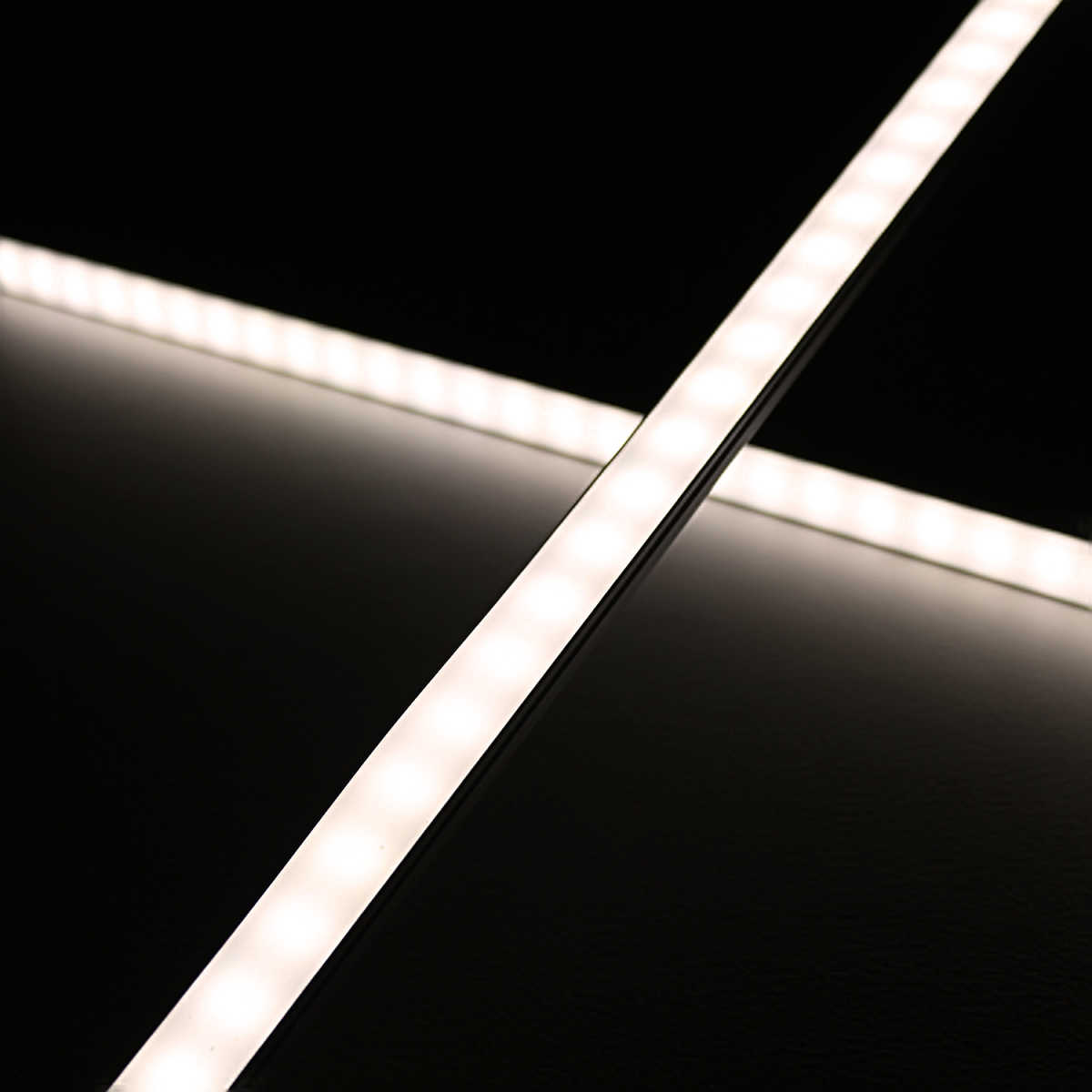 29,74 LED € 230V weiß, ohne Trafo Lichtleiste Direktanschluss