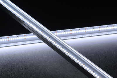 LED-Leiste "Slim-Line max" transparent mit 24V...