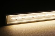 LED-Leiste Slim-Line max transparent mit 24V High-Performance LED-Streifen 240 × 2835 LEDs 21 W/m 3090 lm/m – neutralweiß 4000 K
