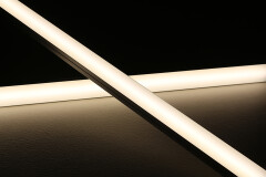 24V High-Performance LED-Leiste Out-Line IP54 diffus – mit 240 × 2835 LEDs 21 W/m 3090 lm/m LED-Streifen – neutralweiß 4000 K