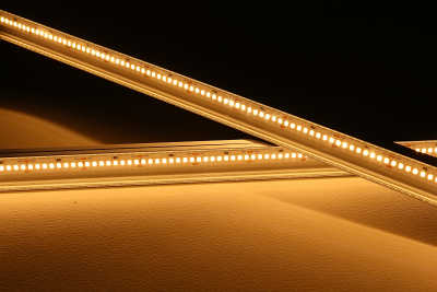24V High-Performance LED-Streifen 240x 2835 LEDs 19W/m...