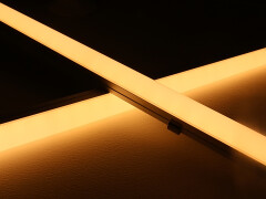 230V LED-Leiste Moon-Line dimmbar IP65 – warmweiß 2700 K diffus – 120 × 2835 LEDs 16 W 1680 lm /m 120° CRI82