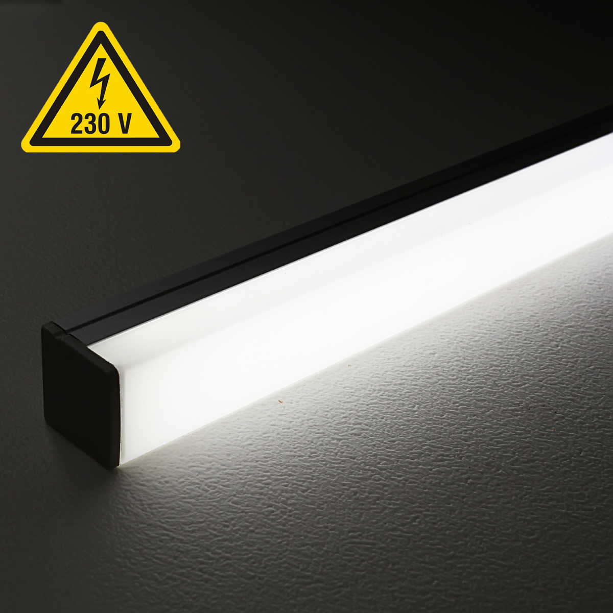 https://led-leisten.com/media/image/product/465741/md/230v-led-lichtleiste-edgy-line-dimmbar-ip65-tageslichtweiss-6300k-diffus-120x-2835-leds-163w-1840lm-m-120-cri85.jpg