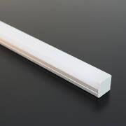 230V LED-Lichtleiste "Edgy-Line" dimmbar IP65 | warmweiß 2700K diffus | 120° CRI82 | Maßanfertigung in Länge 22cm | 24x 2835 LEDs | 336 Lumen | 3 Watt |