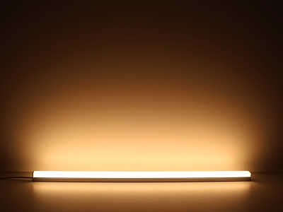LED-Lichtleiste "Edgy-Line" diffus mit 24V High-Performance LED-Streifen 240x 2835 LEDs 19W/m 2878 lm/m | warmweiß 2700K |
