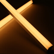 LED-Lichtleiste Edgy-Line diffus mit 24V High-Performance LED-Streifen 240 × 2835 LEDs 19 W/m 2878 lm/m – warmweiß 2700 K