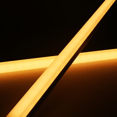 RGBWW LED-Lichtleiste Edgy-Line – diffus – 60 × 4in1 5050 LEDs RGB Farbwechsel & warmweiß dimmbar – 15 W/m – 120° 24V DC