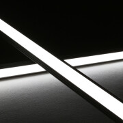 LED Eckleiste strong Edge diffus wasserdicht (IP54) – mit High-Performance LED-Streifen 24V 240 × 2835 LEDs 20 W/m 3164 lm/m – tageslichtweiß 6200 K