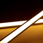 230V AC Eckleiste strong-EDGE COB LED wasserdicht (IP54) dimmbar diffus CRI90 – warmweiß 2700 K – 480x LEDs 12,2 W 1087 lm/m