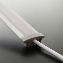 COB CCT LED-Leiste Einbau Wet-Line IP54 wasserdicht – diffus – 640 LED-Chips 16 W je Meter – dualweiß 2700 K-6500 K – CRI 90+ 24V DC 180°