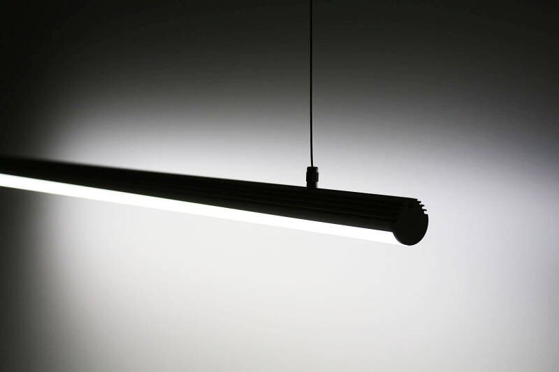 dimmbare LED-Pendelleuchte 230V "ROUND" wasserdicht (IP65) diffus | tageslichtweiß 6300K 120° CRI85 | Fertigung nach Maß in Länge 82cm | 96x 2835 LEDs | 1472 Lumen | 13 Watt |