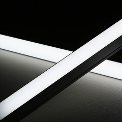 High-End LED-Leiste Surface max diffus – 320 × 2835 LEDs – 31 W – 5440 lm/m – tageslichtweiß 6100 K – 24V DC 120°