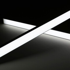 High-End LED-Leiste Surface max diffus – 320 × 2835 LEDs – 31 W – 5440 lm/m – tageslichtweiß 6100 K – 24V DC 120°