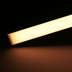 High-End LED-Leiste Surface max diffus – 320 × 2835 LEDs – 31 W – 4769 lm/m – warmweiß 2700 K – 24V DC 120°