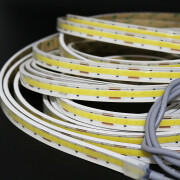 230V Twin-COB LED-Streifen – IP65 wasserdicht dimmbar – CRI93 180° warmweiß 2700 K – 960x LEDs 22,8 W 1857 lm /m