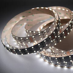 Triple Line RGBW LED Tape | 120° 24V DC | Fertigung nach Maß in Länge 10cm | 7x RGB LEDs & 14x weiße LEDs | 3 Watt gesamt |