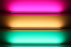 Alu COB RGB LED-Leiste MICRO-LINE dimmbar farbwechselnd – Abdeckung weiß diffus – 840 LEDs – 690 Lumen – 15.8 W je Meter – 180° 24V DC