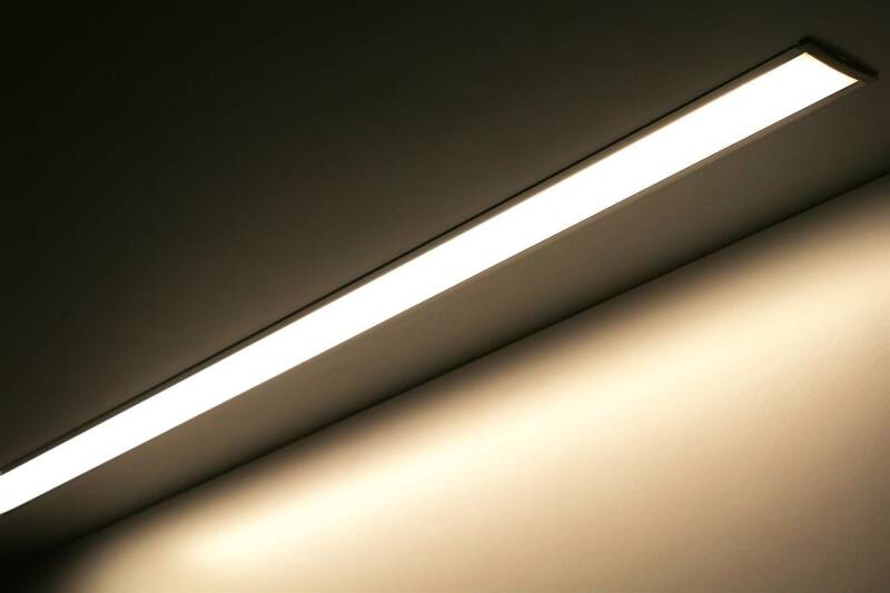 Double-Line COB LED Einbauleuchte INSIDE MAX II diffus – neutralweiß 4000 K – CRI92 24V DC 180° – 600x LED Chips 24,6 W – 2115 lm/m