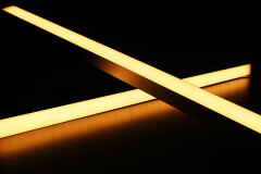 5 m 230V LED-Lichtleiste dimmbar IP65 – warmweiß diffus – Bausatz in Länge 502cm – 600 × 2835 LEDs – 8400 Lumen – 82 W