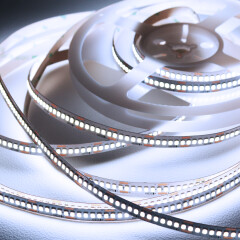 5 m High Performance Lightstrip LED-Streifen 24V – tageslichtweiß 6200 K – 1200x LEDs – 15.820 Lumen – 100 W