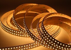 LED-Streifen PRO-LINE zweireihig 24V 120° – warmweiß 2700 K – 320 × 2835 LEDs 31 W 4770 lm/m