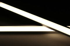 45° LED-Leiste Connect Pro mit PRO-LINE LED-Streifen zweireihig 24V 120° – neutralweiß 4000 K – 320 × 2835 LEDs 31 W 5428 lm/m