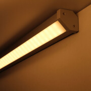 Twin Line CCT LED Unterbauleuchten BAUSATZ Connect Pro – diffus – 320 × 2835 LEDs – 2 × 14 W je Meter – Farbtemperatur einstellbar zwischen 2700 K-6700 K – CRI 90+ 24V DC 120°