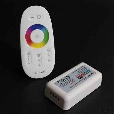 3-Kanal RGB LED-Controller & Touch-Hand-Fernbedienung...