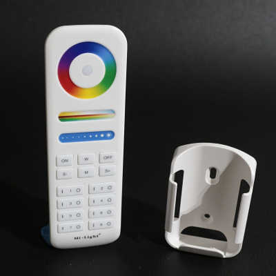 5-Kanal RGB/CCT LED-Controller & 8 Zonen Touch-Hand-Fernbedienung - SET